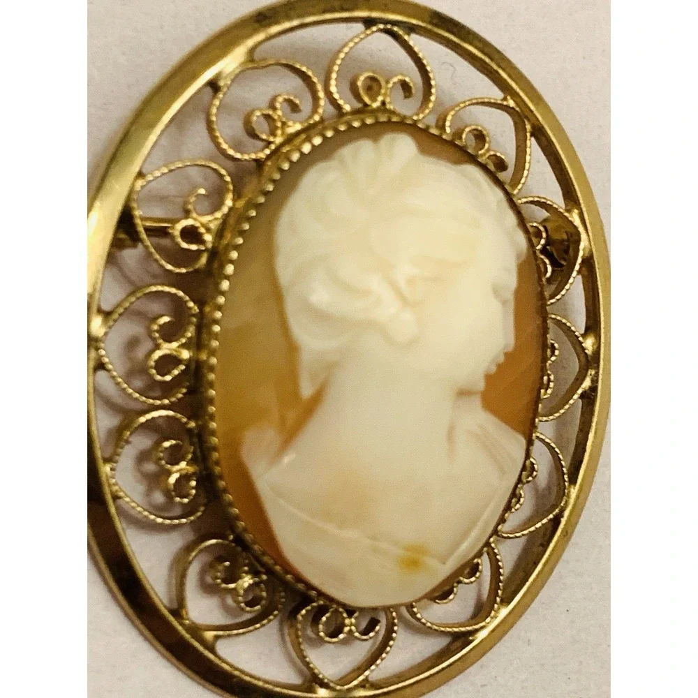 VTG Cameo Relief Pin Brooch Regency Signed Catamore 12K GF Yellow Gold Filled